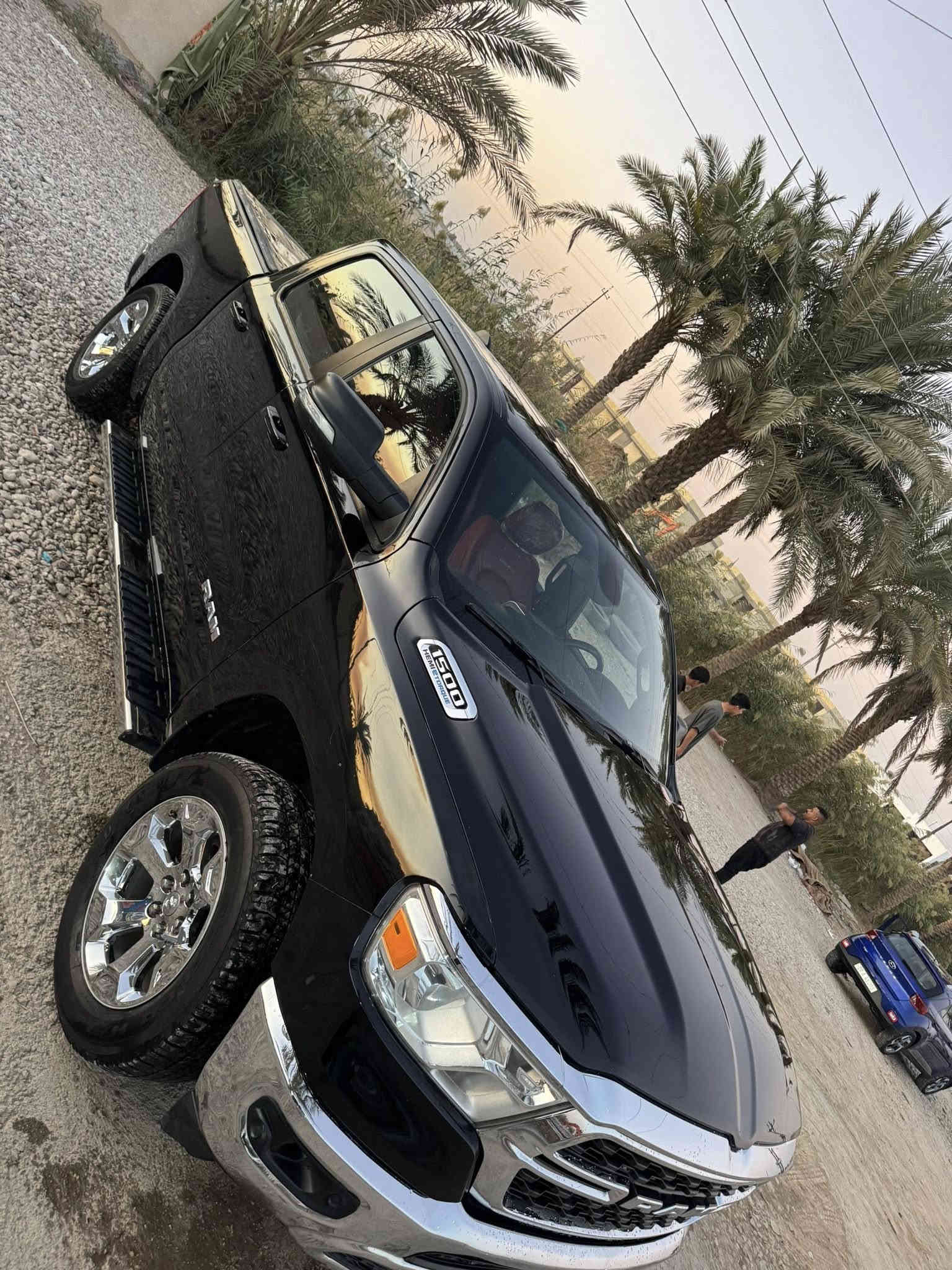 السلام عليكم للبيع او مراوس السعر 275 موديل 2022 رقم بغداد بسمي ماشيه 77الف  صور الحادث مرفقه سياره جديده عنوان السياره واسط الزبيديه***********
