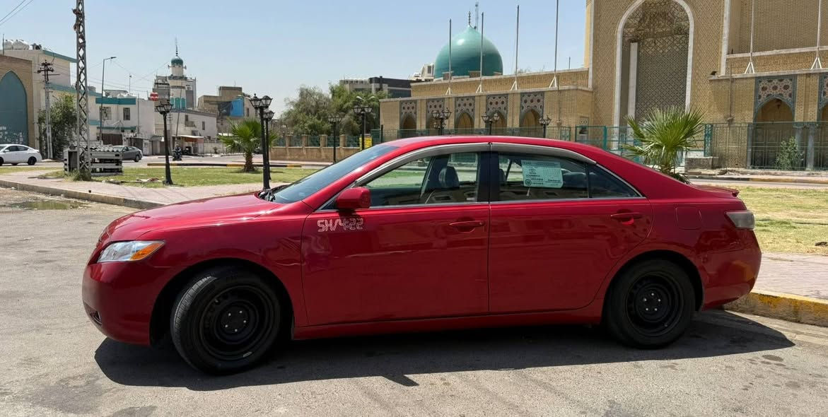 تيوته كامري موديل 2009
 وارد أمريكي كلين ليبل واحد 
 سياره بيها اصبع بالبنيد راجع نفسه  وهنا صار بيها صبغ ربع قبغ جنطه صبغ بس صدر أمامي مكفول وحداديه خلفيه نص عمر مكينه كير كفالا  موصفات تحكم ستيرن  كرسي سايق كهرباء كامره وشاشه جبيره رقم سلمانيه بسمي انكليزي تريد تحويل أتريد وكاله سنويه لل٢٧ موصفات معروفه الكامري احله من الصور

رقم صاحب سيارة ***********
