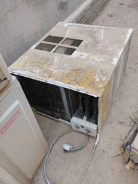 مكيف للبيع سوني شغال تبريده حلو ب 350وبيه مجال رقم الهاتف 07760580602