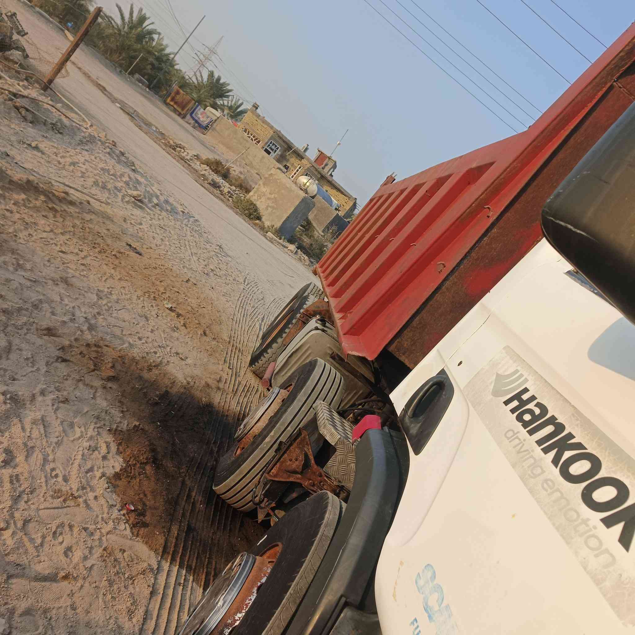 سلام عليكم سكانيه مديل 2000 رقم بصره سنويه 28 تخم تاير عوزه زوج واحد مكينه انجكتر جديده قبل شهرين شادهه اتصل وبل خدمه ***********
