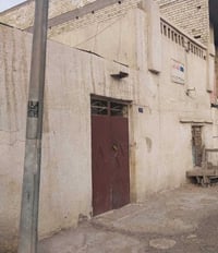 بيت للبيع ملك صرف  مساحه: ١٢٦م  واجهه:٧م  نزال :١٨ العنوان : بغداد /مد...