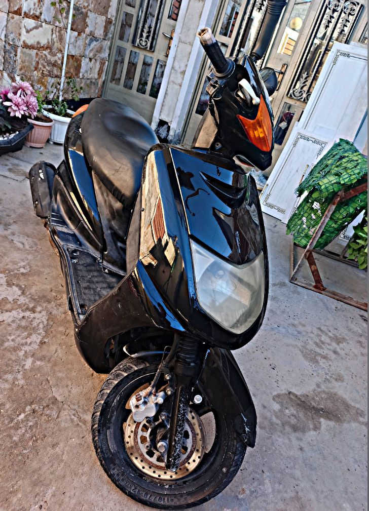 للبيع او المراوس 
سكنس نثيه 140 طافيه الدراجه منزلها رمبه بس فتحت مكينتها بدلت ولفات وهسه بيها ضعف بالبوشه يعني ابيعلك طافيه مبدل الها كلجات جديده تايرات جديده وكابريتر جديد وهواي صارف عل دراجه كهربائياتها كلها شغاله مكاني بغداد حي الجهاد وموجود خاص


**إذا كنت صاحب هذا الإعلان وتريد حذفه لأي سبب، رجاءا أرسل رسالة إلى الدعم الفني**