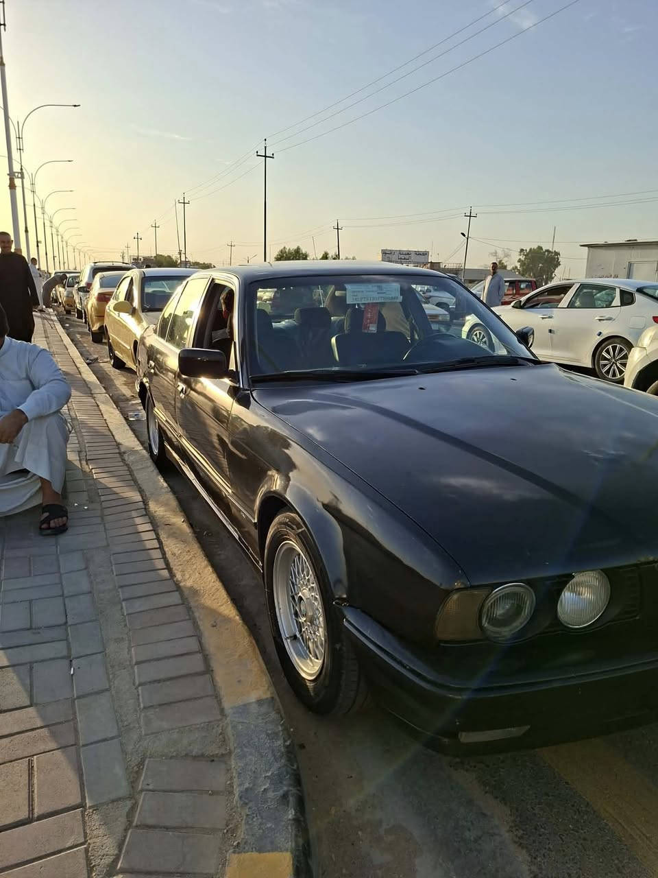السلام عليكم. بي ام للبيع او مراوس حسب القناعه
موديل ٩١
كير عادي
مكينه شرط مفتوح
كير شرط
كهربائيات شغاله
رقم انبار انكليزي  بأسمي
تواير جدد
حداديه ٥٠ بالميه
..استفسار ***********
