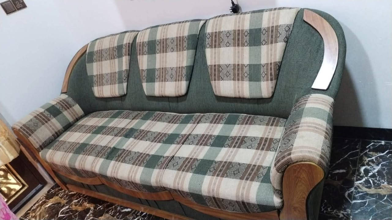 للبيع طخم خشب عراقي
قطعتين كبار
٤ صغار
السعر ١٠٠
ميز بلازما السعر ٢٥
موصل زيونه قرب المرور


**إذا كنت صاحب هذا الإعلان وتريد حذفه لأي سبب، رجاءا أرسل رسالة إلى الدعم الفني**