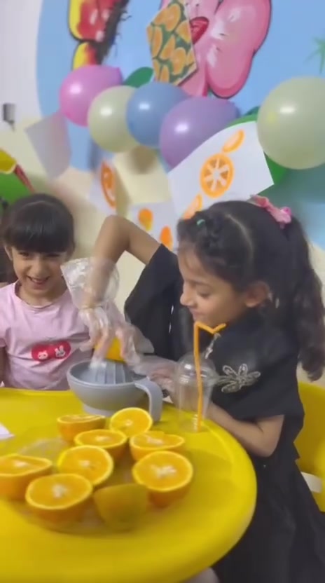 نلعب نتعلم نتغدى مع عائلة الاكنان


**إذا كنت صاحب هذا الإعلان وتريد حذفه لأي سبب، رجاءا أرسل رسالة إلى الدعم الفني**