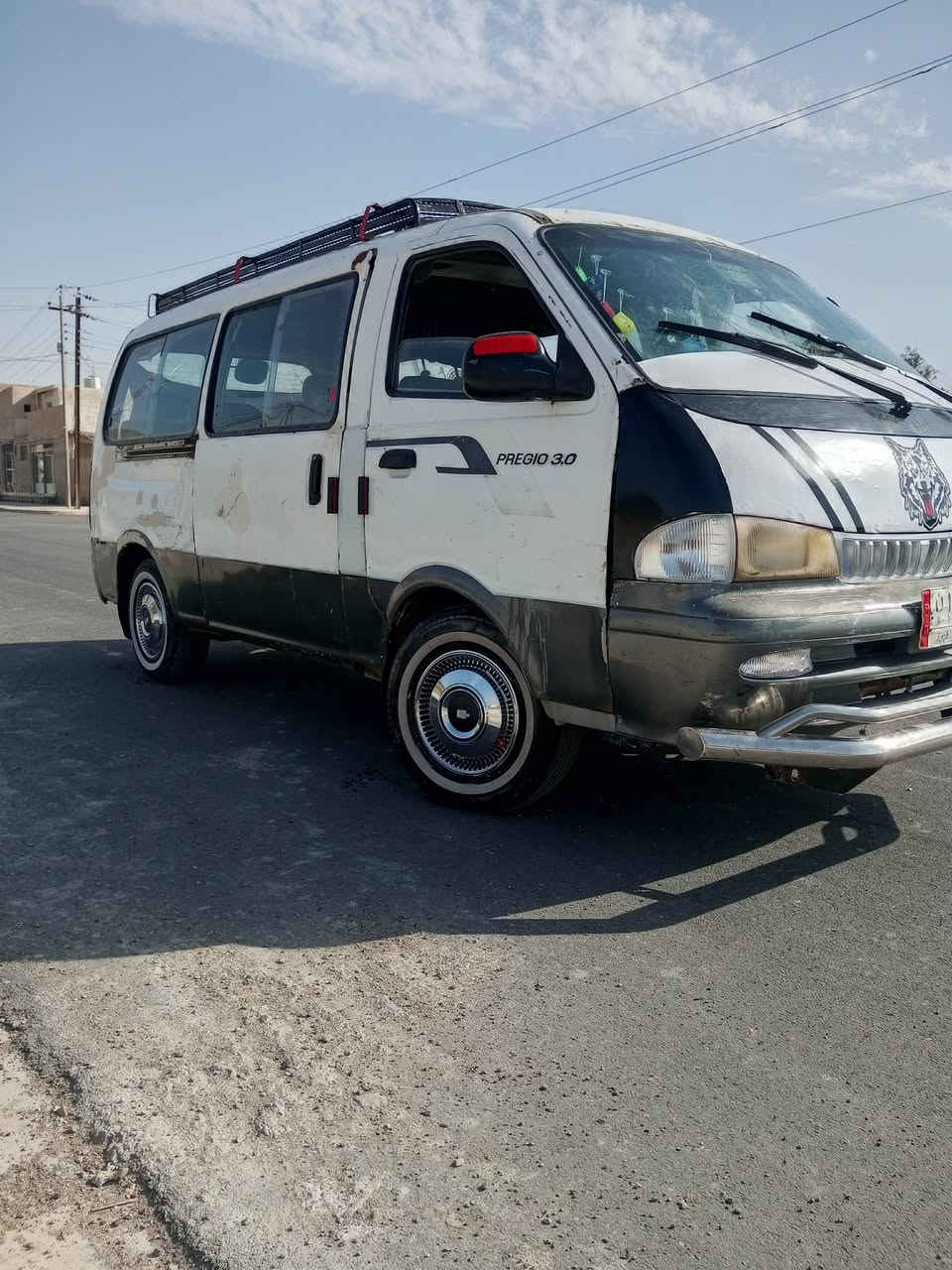 سلام عليكم للبيع بريجو موديل 1996 رقم بغداد الماني مكينه كير اكسن مكفولات تخم تاير صدر نضيف شواصي حلوات دواخله نضاف سياره جاهزه سعر 35 وبيه مجال مكان ديالى للستفسار اتصل ***********
