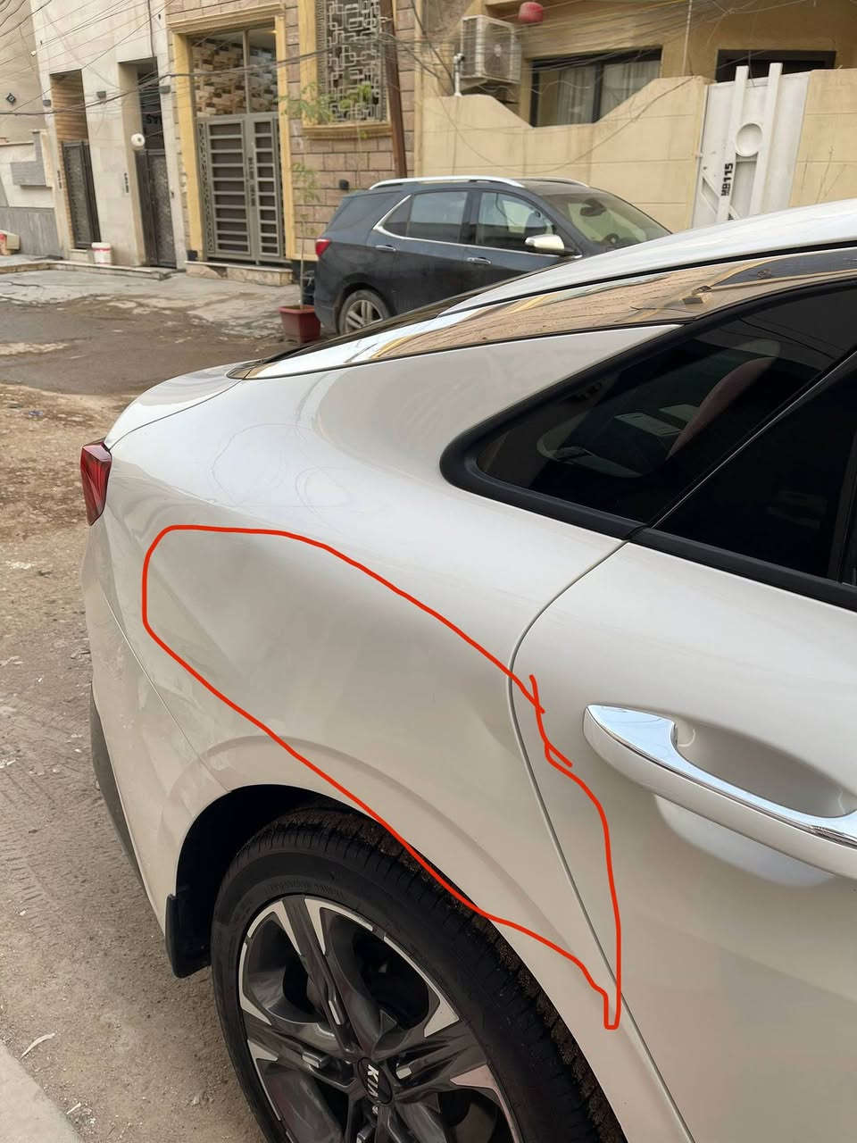 K5 2021  وارد خليجي
محرك 2000 دوش
رقم بغداد 
فول مواصفات 1/1
ماشيه 76km
بيها بارد ورش صبغ بسيط بهلال الجاملغ الخلفي عكس السائق كما موضح بالصوره
ب195$ ورقة وبيها مجال بسيط
.
فقط واتساب ***********
