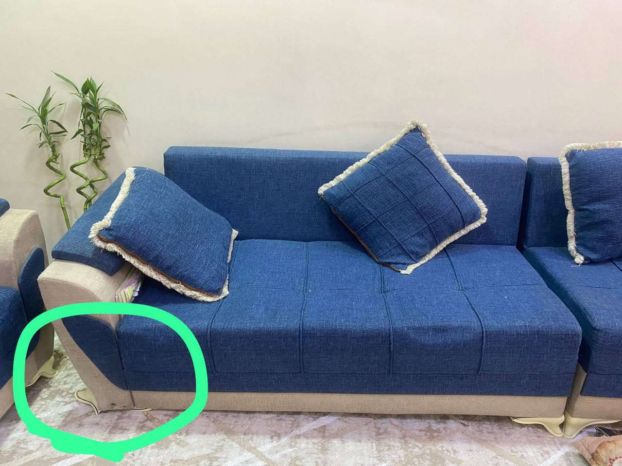 الشعب شارع عدن خلف جامع الجهاد ملعب محمد شلتاغ نظيف بس هذا الي مأشرين عليه الضرر السعر 225 وبي مجال


**إذا كنت صاحب هذا الإعلان وتريد حذفه لأي سبب، رجاءا أرسل رسالة إلى الدعم الفني**