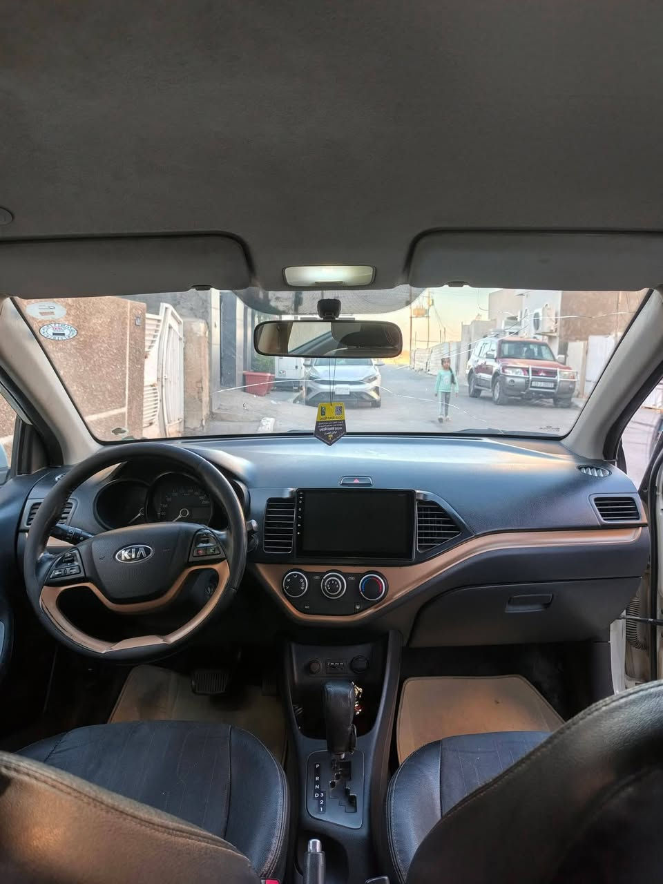 سلام عليكم كيا بيكانتو موديل 2013 خليجيه رقم اربيل بأسمي مواصفات مري شفط و اشاير بألمري شاشه تاب بيها قطعه وحده صبغ و باقي ملاحظات بسيطه السعر 85 و بيها مجال بسيط مكان السياره بغداد رقم التلفون ***********
