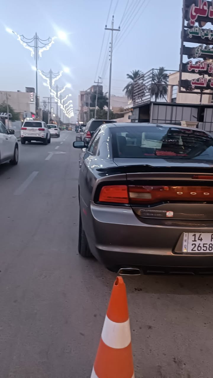 سلام عليكم جارجر للبيع السياره بأسمي جاهزه من كلشي فقط الباب الخلفي صبغ والباقي كفاله مكانها العماره عارضها ١٣٥ وبيها مجال ***********
