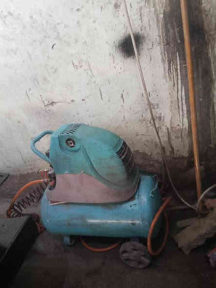 كمبروسر للبيع واتساب رقم ***********
السعر 100,000
