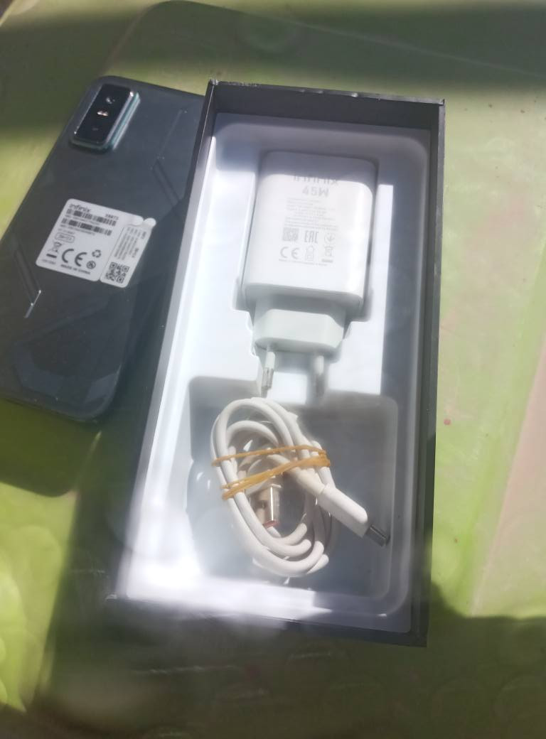 جي تي 30prpفايف جي نظافة ١٠٠يدعم لعبة البوبجي ١٢٠فريم وبدقة عالية الجودة ذاكرة ٢٥٦ وعشوائية ١٢+٦ كامل الأغراض كارتونة وشاحنة اصلية تدعم الشحن السريع مكاني بغداد مدينة الصدر ***********السعر٣٢٥الف بدون تعليق خاص فقط بغداد, العراق
