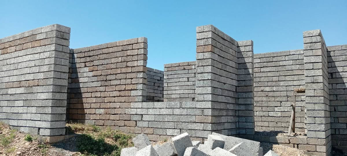 السلام عليكم ورحمه الله وبركاته كادر بناء متفرغ حالياً للاتصال ***********
