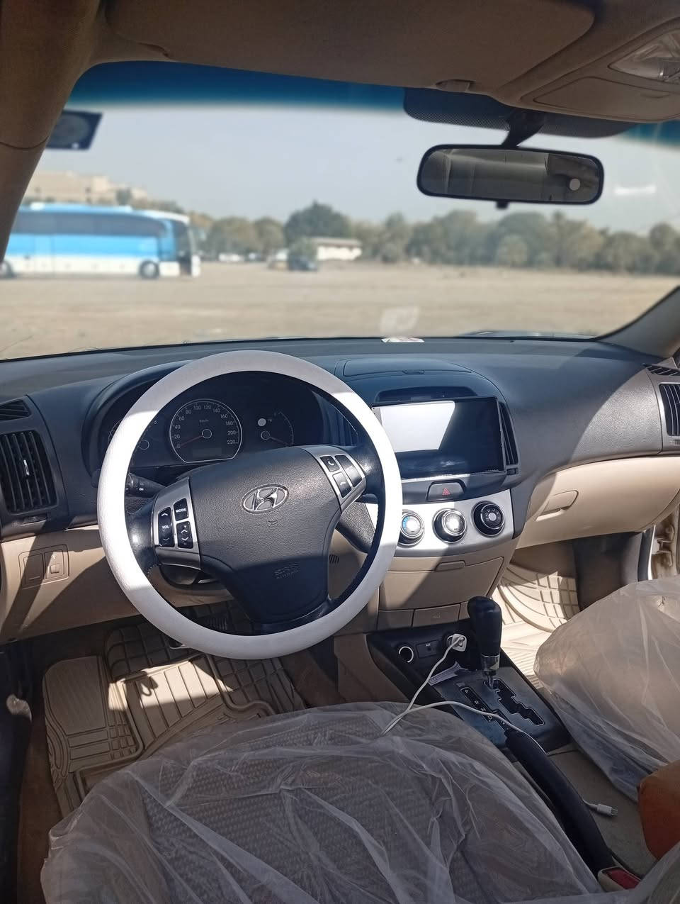 السلام عليكم
للبيع لانترا 2010فول عدا البصمه سياره مصبوغه حزام 
سياره كاعده مكينه بيه تبخير سياره باسمي رقم بغداد 
السعر 93وبيه مجال


**إذا كنت صاحب هذا الإعلان وتريد حذفه لأي سبب، رجاءا أرسل رسالة إلى الدعم الفني**