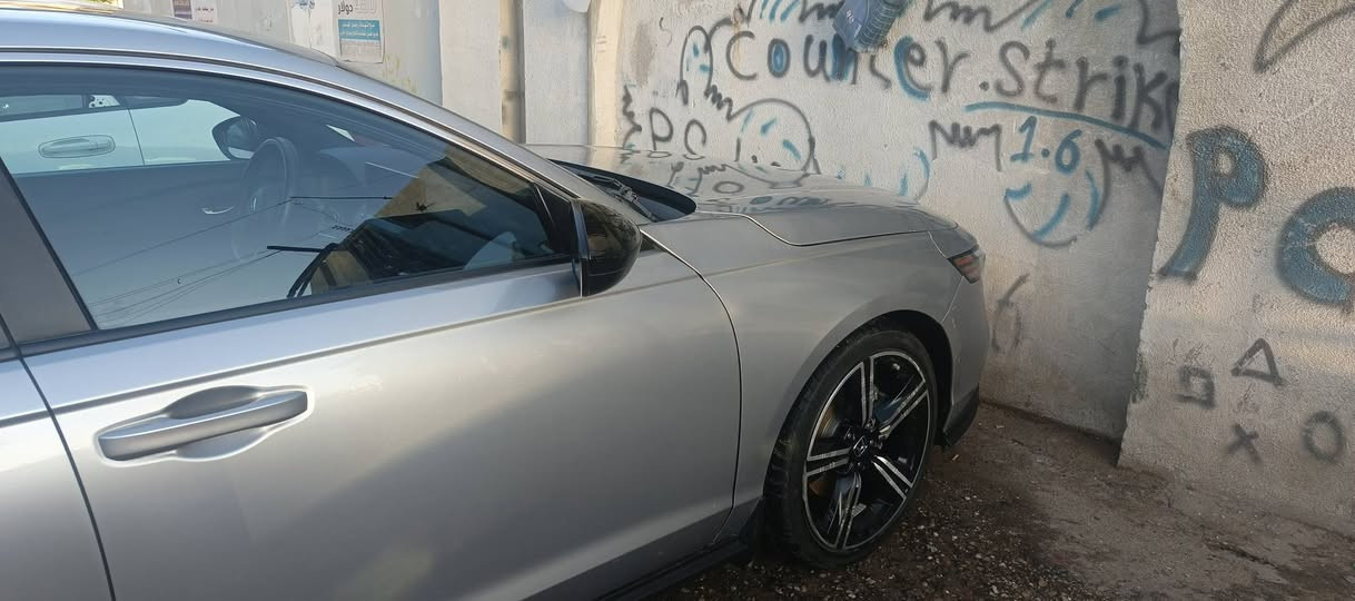 السلام عليكم للبيع هوندا اكورد فئة سبورت موديل ٢٤ ماشيه ١٦ السعر ١٧٥ مكان السياره الكرخ العامريه للتواصل الاتصال بالرقم 
***********
