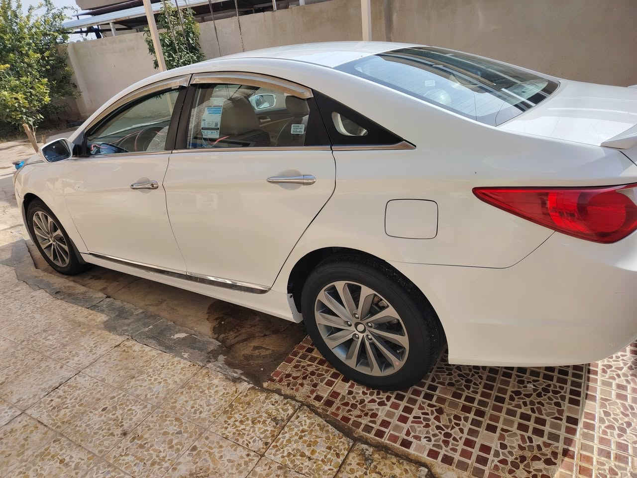 سوناتا 2011رقم بغداد بأسمي
قطعتين صبغ جاملغ خلفي وباب خلف السائق سعرها 117مكان السياره قضاء بلد ***********
