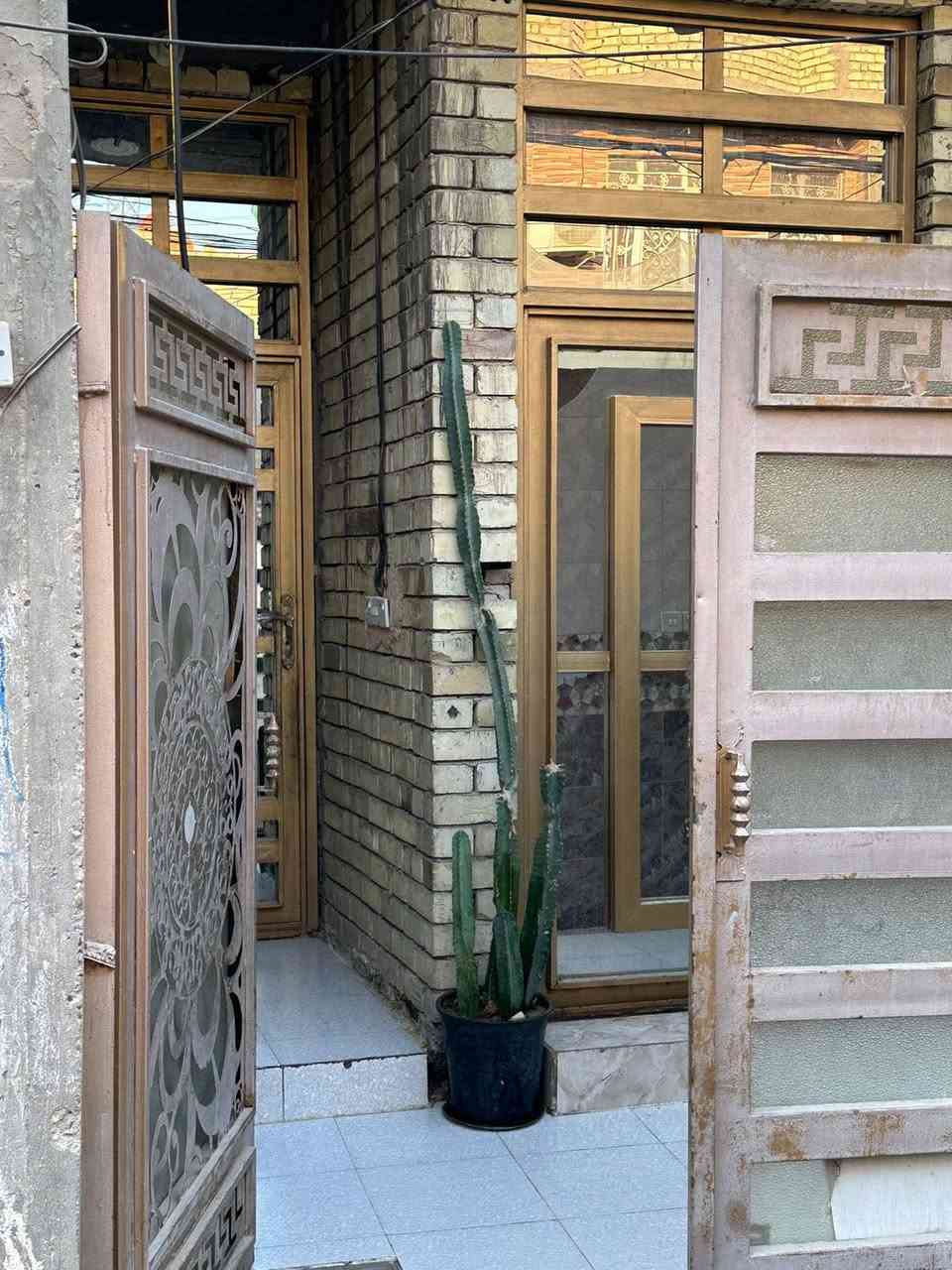 بيت طابو زراعي

مساحه100 متر 

طابق واحد بناء جديد 

خدمات فول 

مي مجاري كهرباء 

قرب مستوصف جديد قرب كرار وائلي

الاتصال ***********

ا
