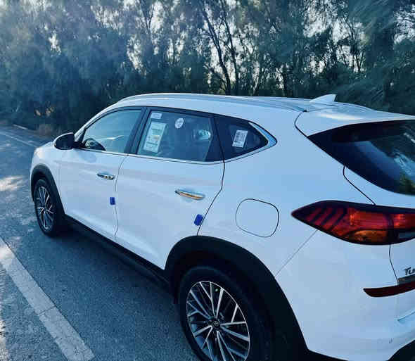 يا الله 
توكسان 2020 خليجي شركة الكاصد كوري اصلي .  سايد بريك رجل 
فول موصفات عدة البنراما  بيها صبغ بسيط بل باب بمقدار شبر والباقي كفالة لاظربة ولاصبغ ولاتبديل 
موصفات 
مكينة 2000 دوش.  بصمة.    بصمات ابواب ،،، تشغيل عن بعد 
قطعتين تبريد. 5 عدسات 
كشنات كهرباء 2 ثلاث انضمة ويل 20 
اشاير مري شاحن 🔌 لاسلكي يدات نيكل اصل تحمات  ،،، ماشية 47 k 
استيرن جيهتين نضام سبورت نضام ايكو وبعد بيهة موصفات  السعر 205 وبيها مجال بسيط 
العنوان بغداد جسر ديالى الجديد بالكرغولية
الاستفسار ***********
