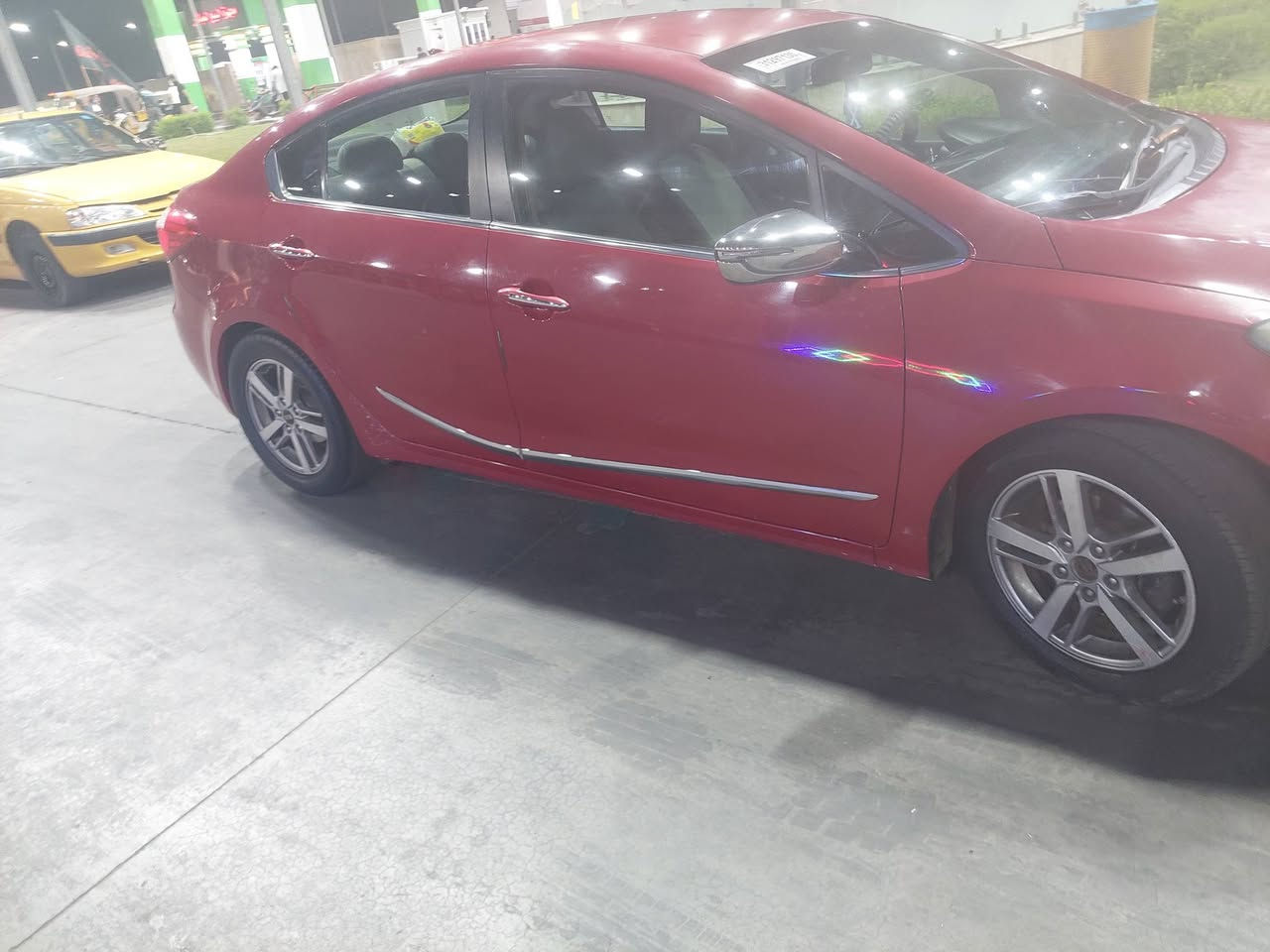 سلام عليكم كيا فورتي موديل 14 محرك 2000جي دي اي  سياره خير من الله ستخدم شخصي السعر 105 $ مكان السياره بغداد الفحامه جزيرة بغداد السياحيه رقم *********** او *********** اثير بي واتساب
