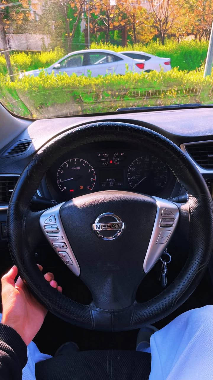 سنترا 2017
( عربي - كوردي )

مواصفات S /    مواسفات S
شاشة كاميرا تحكم ستيرن زينون ابيض

ماشية 145 ميل

بدون دعم وبدون صبغ بدون ايرباك 

- فقط 2 قطع تعديل بارد 
كوردي / ٢ قتعة تةعديل

بيها الجاملوغ جهة السايق بارد
وبيها البوند اصبعين بارد فقط 

كوردي / بي دعم وبي سبخ وبي ايرباك شةرت
جاملوغى سايق و بوند تةعديله 

كير ومكينة شرط / كير ومةكينه شةرت

بي دعم وبي سبخ وبي ايرباك بشةرت

- السيارة جدا نظيفة مال بيت وايد وحدة

السعر 116 ومجال / نرخ 116 ومةجال

رقم الهاتف / واتساب

***********
( عربي - كوردي ) سميل, دهوك
