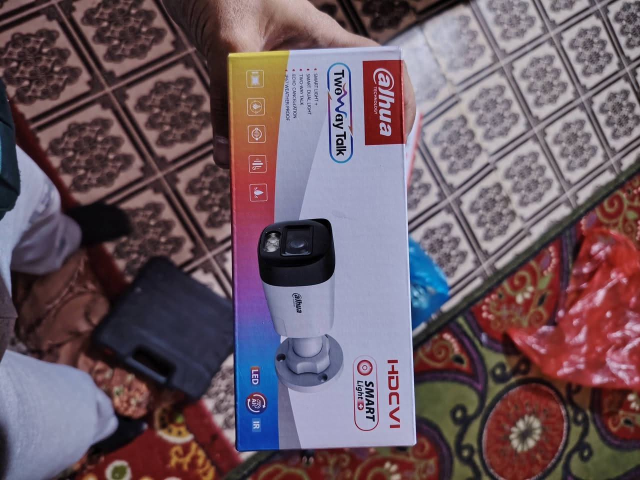 🔒 توفر كاميرا داهوا HDCVI Smart Light + Two Way Talk
حل أمني متكامل يجمع بين الدقة، الذكاء، والتواصل المباشر.
✔️ تصوير عالي الوضوح بدقة ممتازة
✔️ تقنية Smart Light لرؤية ليلية ملونة وذكية
✔️ Two Way Talk (سماعة وميكروفون مدمجين) للتحدث والاستماع
✔️ دعم IR للتصوير الليلي في الظلام التام
✔️ هيكل متين مقاوم للعوامل الجوية
✔️ متوافقة مع أجهزة XVR داهوا
✔️ مناسبة للمنازل، المحلات، المدارس، والمكاتب
🎯 خيار مثالي لمن يبحث عن الأمان مع تحكم ومراقبة ذكية على مدار الساعة.

وبسعر مناسب مع كل هذه المواصفات المتوفرة في هذا النوع
📍 Secure Cam – سكيور كام
خبرة في تنصيب وتسليك أنظمة المراقبة بأعلى جودة
خدمة متنقلة في جميع مناطق البصرة
📞 للاستفسار:
***********
***********
