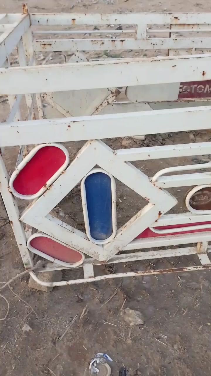 السلام عليكم محجر للبيع كيا بنكو ٧جنكال السعر ٣٠٠ العنوان واسط الكوت ***********
