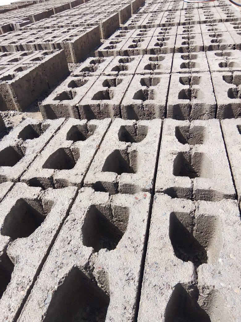 اسلام عليكم
يوجد بلوك نهري شرط 
للستفسار ***********
الشرقاط الساحل الايسر 
فقط مجوف
