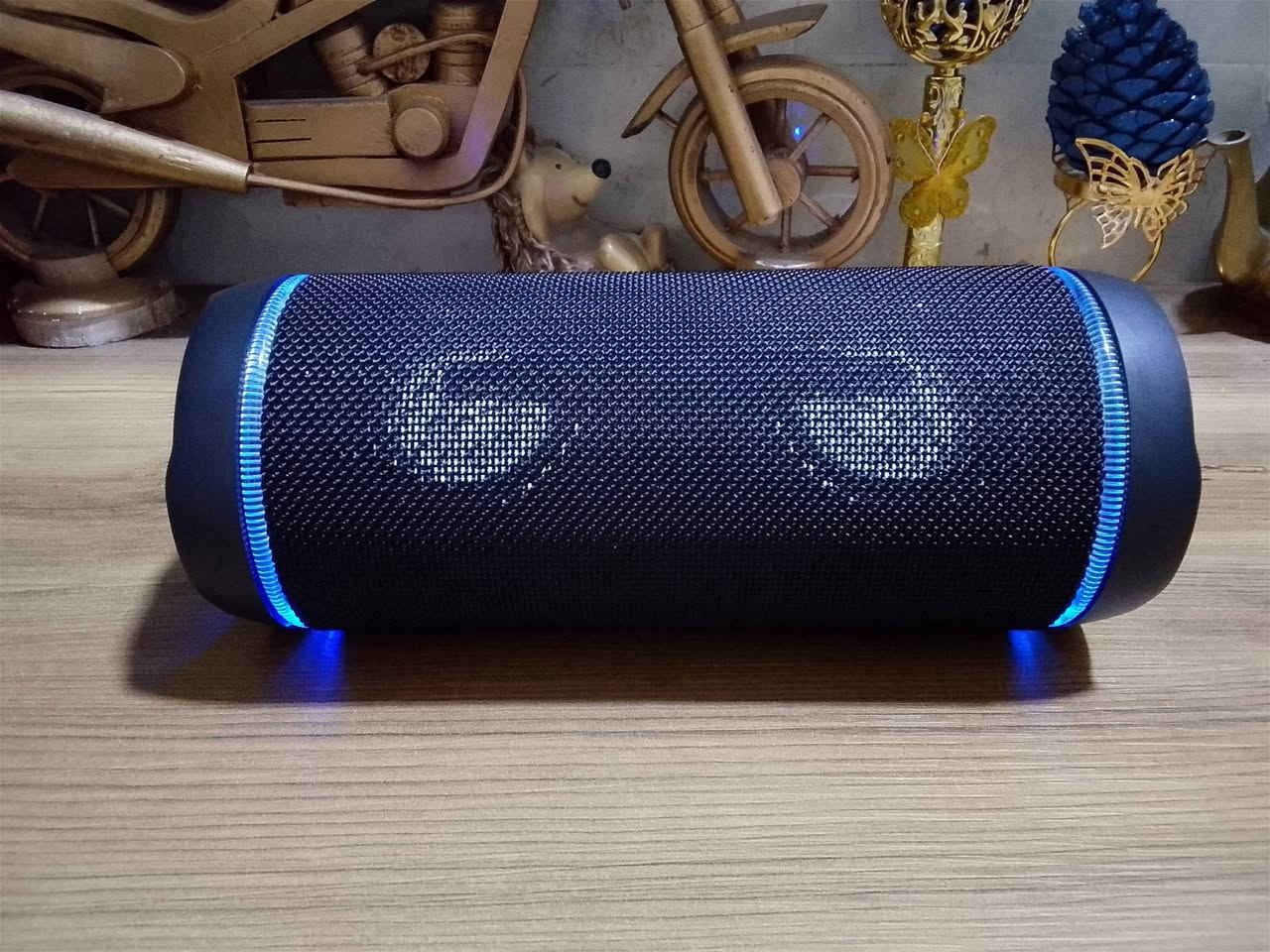 speaker m8 🤯🔥 سبيكر جديده أربعين واط صوت مرعب بطارية 7200 mah


**إذا كنت صاحب هذا الإعلان وتريد حذفه لأي سبب، رجاءا أرسل رسالة إلى الدعم الفني**