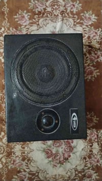 مضخم صوت • للبيع