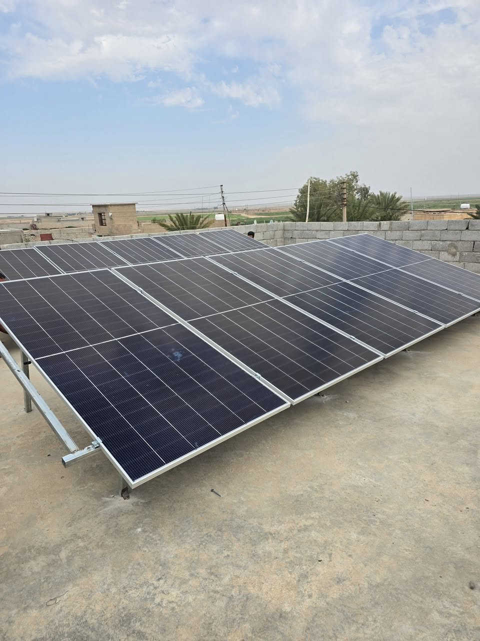 #قضاء.  مندلي قرى الندا قريه محمد المالح

تم بعون الله اليوم.  2026/2/24

تنصيب  منظومة طاقه شمسيه 

 امبير نهاري 20 / امبير ليلي/15

تفاصيل المنضومه

الواح طاقة شمسية عدد 10 لونجي
انفيرتر 11كيلو واط                  
بطاريه ليثيوم 15كيلو              ضمان 5 سنه
بورد حمايه و قواطع DC +AC
اسلاك دي سي دبل عازل

للحجز والاستفسار مراسلة الصفحه
 ***********
