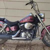 للبيع .. للبيع .. المكان بغداد   هوندا شادو ٤٠٠   رقم بغداد و سنوية  ك...