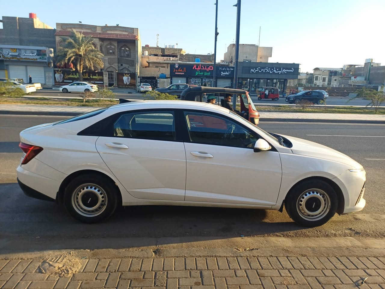 اكسنت موديل ٢٠٢٥ خليجي رقمها معوقين ذي قار سياره ماشيه ٢٦ الف موجوده بالبصره سياره نظيفه وما ناقصها برغي سعرها سعرها ١٤٥ وبيها مجال قليل ***********
