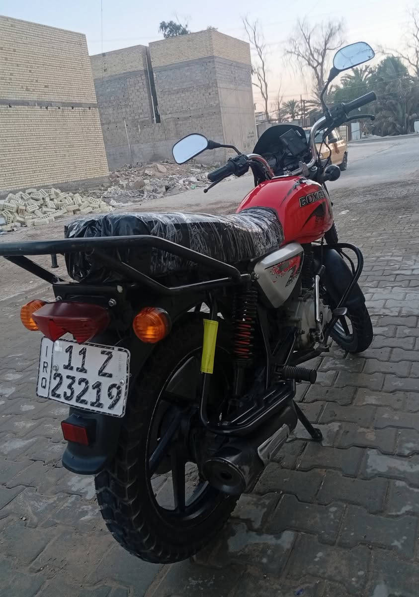 سلام عليكم دراجه بوكسر للبيع موديل 22 رقم وسنويه بسمي السعر مليون 800 وبيه مجال مكاني الشعله رقم *********** بي واتساب
