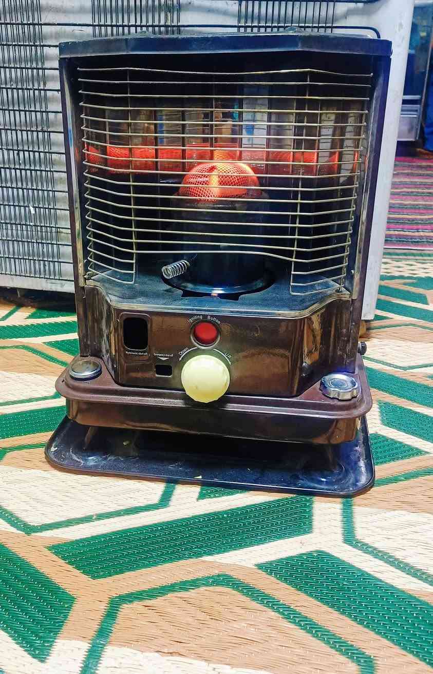 السلام عليكم صوبات كهربائيه وصوبات زيتيه وصوبات نفطيه راسلني خاص واني بالخدمه مكاني بغداد العبيدي قرب مدرسة العابد ***********
