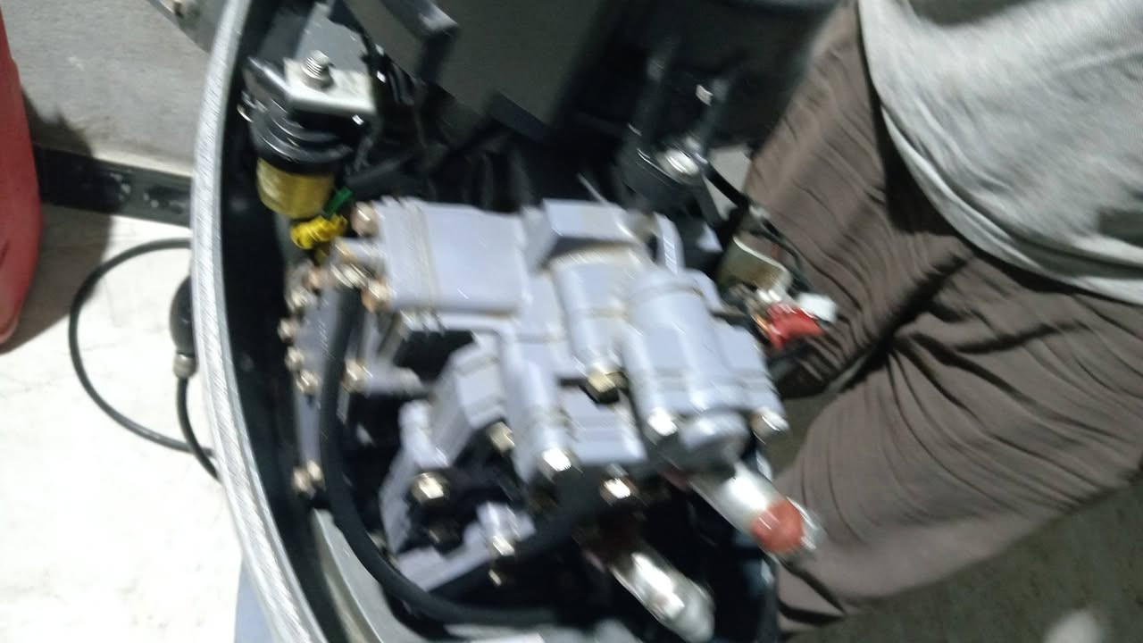 سلام عليكم مكينه 15 ياباني الصلي باب اول محرك مامفتوح الكير مبدل بي عرموطه فقط مكينه جديده مكان بصره سيبه هذه رقمي *********** بي وتساب
