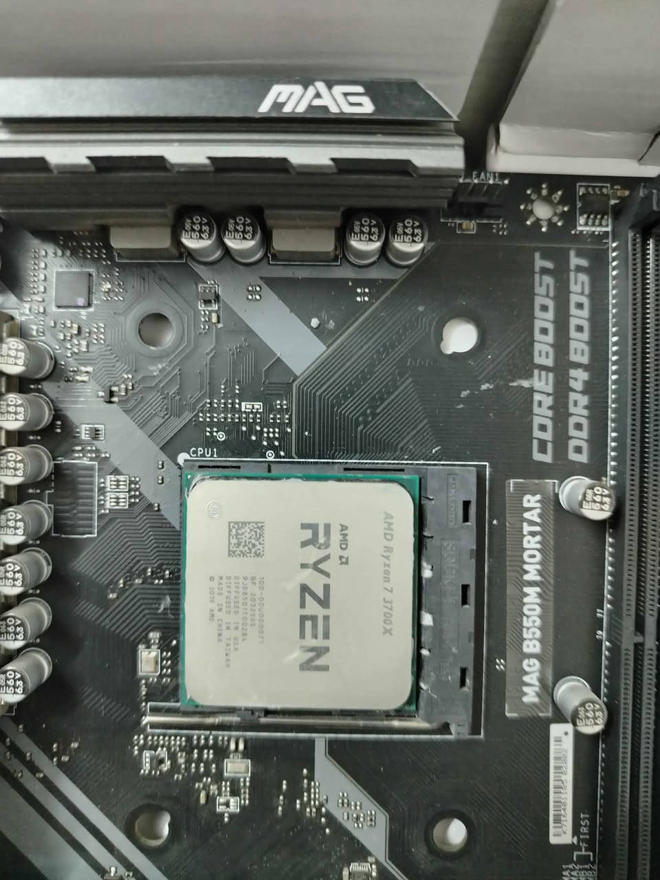 mag b550m mortar
AMD Ryzen 7 3700X
ram 16gb ddr4 3200mhz fury
cooler deepcool ag400 

السعر ٤٠٠ الف
*********** 
المكان بغداد والتوصيل بغداد فقط بغداد, العراق
