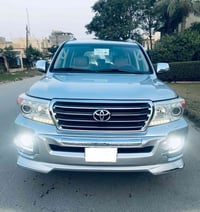 لاندكروز • ٢٠١٤ • رقم بغداد