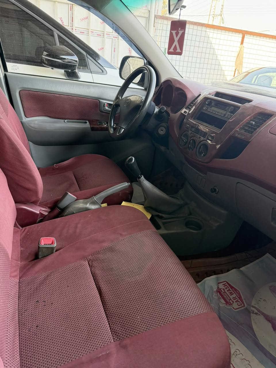 السلام عليكم تيوتا هايلوكس
موديل 2007 رقم كربلاء 

بيهه فقط رش بدون حادث اثر جراد ٤قطع 
السعر 125
***********

***********واتساب
