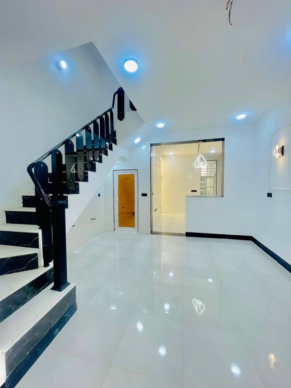 دار_مساحه_١٠٠_م مربعه
طابو زراعي سند ٢٥ صرف

النجف #ملحق ميسان خلف سكله الكرعاوي 
السعر ٤٧ مع المجال 
بناء ممتاز 
بناء ممتاز 

درجه اولى ) 
 ***********. واتساب 

#ملاحضة..يوجد لدينا جميع الدور والقطع الاراضي
