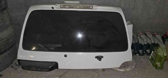 سلاو هاورييان ئةمة دةرگاي مونيكاي قةتةرية قايدةي سبيرةكةشي لةگةلة مشتةرين جةرةسكةن ***********
