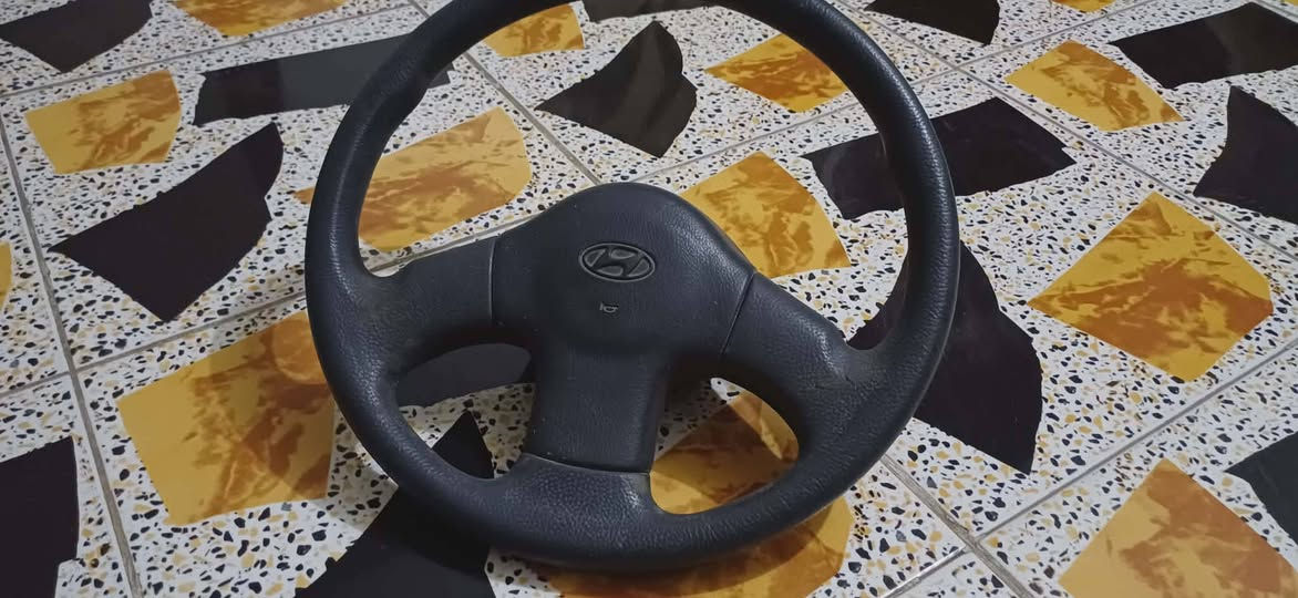 السلام عليكم تخمين ابطاين ابواب النترا دمعه ومسطره نظافه ميه بالميه اليحتاجهن موجود توصيل الاتصال *********** او ***********
