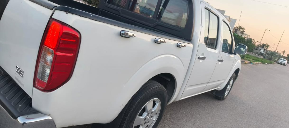 السلام. عليكم. نيفاره موديل. 14ماشيه. 180 رقمها. بغداد  مكفوله. بيه. بارد بحافه. الباب كد. ٤ اصابع   السعر 142  وبيها. مجال. للتصال ***********
