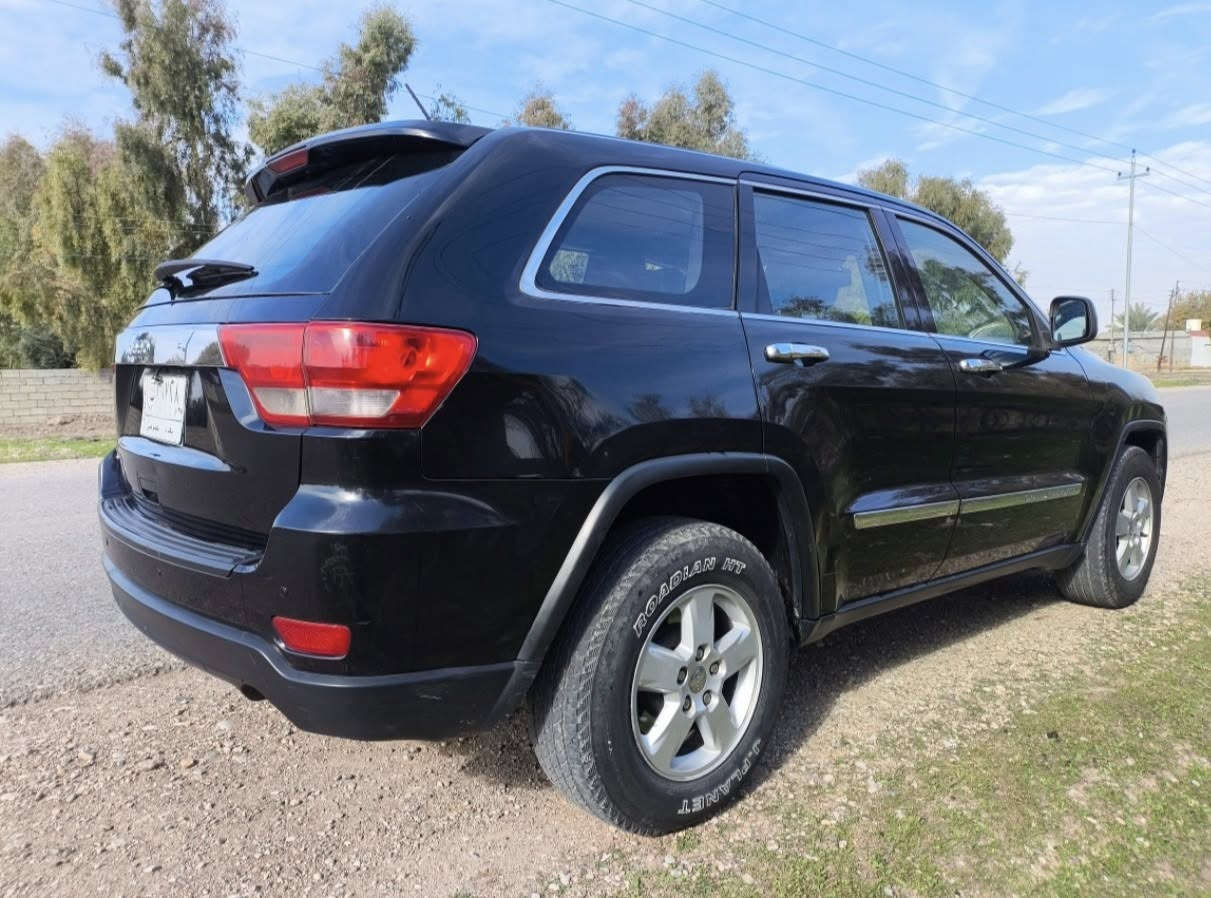 سلام عليكم
جيب لاريدو للبيع موديل 2013 صبغ بنيد وجامرلغ الامامي الايمن+ باب السكن كلير فقط بدون دواخل السيارة دبل اكسل جاهزة من جميع النواحي تريد تحويل تريد وكاله ثاني يوم السعر 145 وبيها مجال للمشتري العنوان كلار طريق خانقين للأستفسار الاتصال على الرقم التالي 
***********
