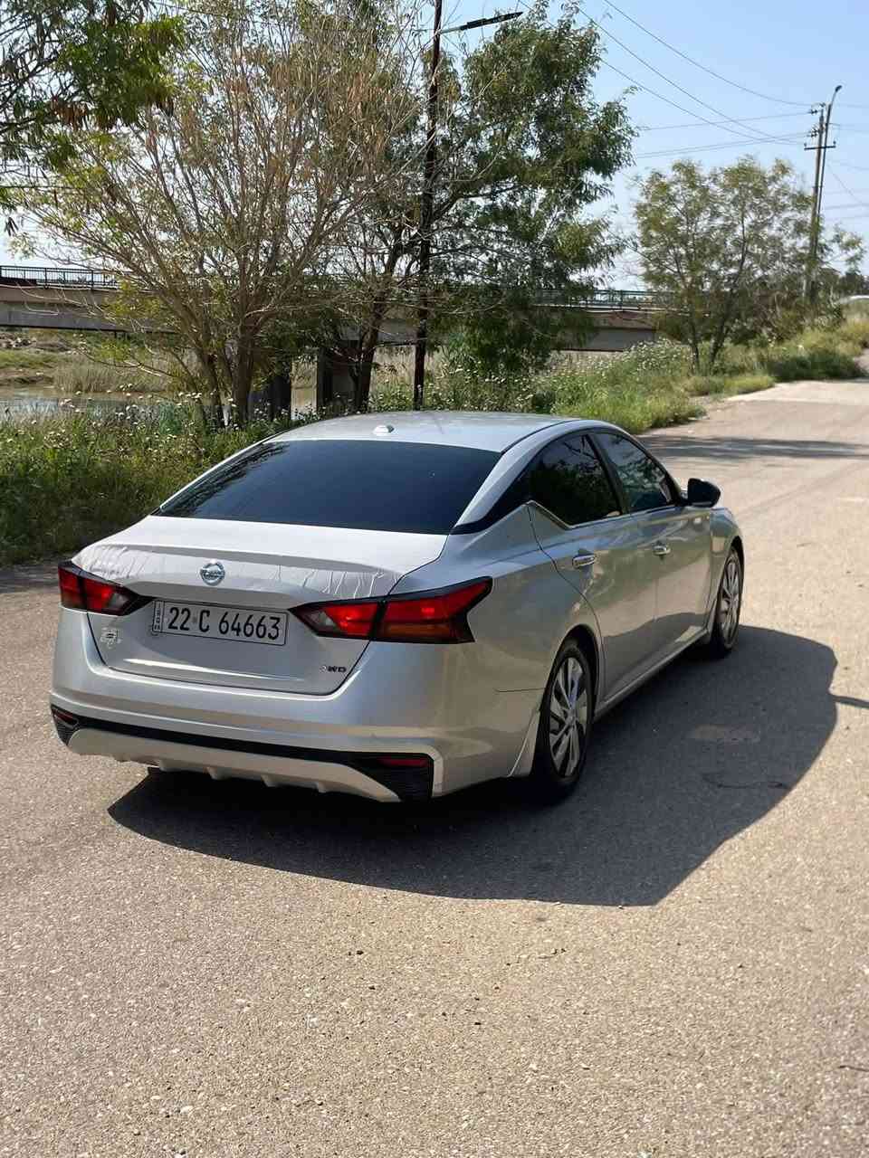 للبيع...
نيسان اليتما 2019 s رقم اربيل مكاني ديالى بعقوبة  
 السعر 119$ وبيهه مجال بسيط 
سنويه وهزه جديده لغاية 2031 ..والسياره بأسمي تحويل ثاني يوم..
حادثها كما موضح بالصور بدون دواخل ايرباك  راجع سستم  وبيها قطع صبغ اثر شخوط اني صبغتهن وعندي تصويرهن قبل  
 المواصفات 
• محرك 2.5 لتر 4 سلندر
• ناقل حركة CVT أوتوماتيك
• شاشة لمس 8 إنج
• Apple CarPlay و Android Auto
• كاميرا خلفية
• تشغيل بصمة وستارت زر
• مثبت سرعة
• نظام تحذير الاصطدام الأمامي مع فرملة طوارئ
• نظام مراقبة ضغط الإطارات
• 6 سماعات
• مقاعد قماش
 السياره مرفق السونار مالتهه  المحرك والكير والتبريد كله مكفول
للتواصل ***********
