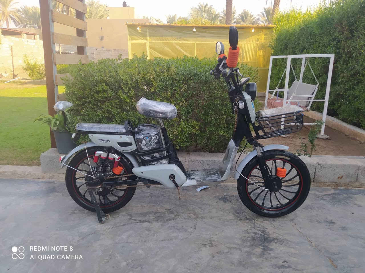 السلام عليكم بايسكل شحن للبيع اربع بطاريات بطاريات اجده فول تشغيل عن بعد السعر 225 وبها مجال العنوان ديالى خان بني سعد***********
