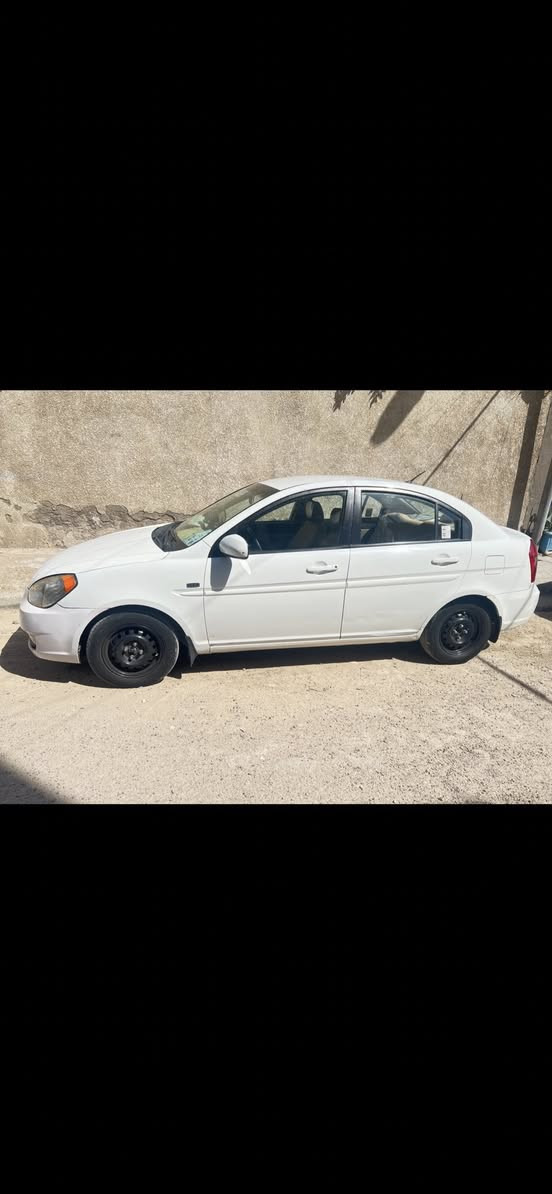 اكسنت وارد خليجي 
المديل 2010
وارد خليجي
حجم محرك 1600
ماشيه 260 ألف 
ما بيها صبغ بس بارد قليل 
مكيه كير ما بيهن شي مكفوله 
لوحه بغداد خصوصي 
عنوان بغداد حي اور
سعر :105 وبيها مجال شي قليل 
رقم الهاتف ***********
