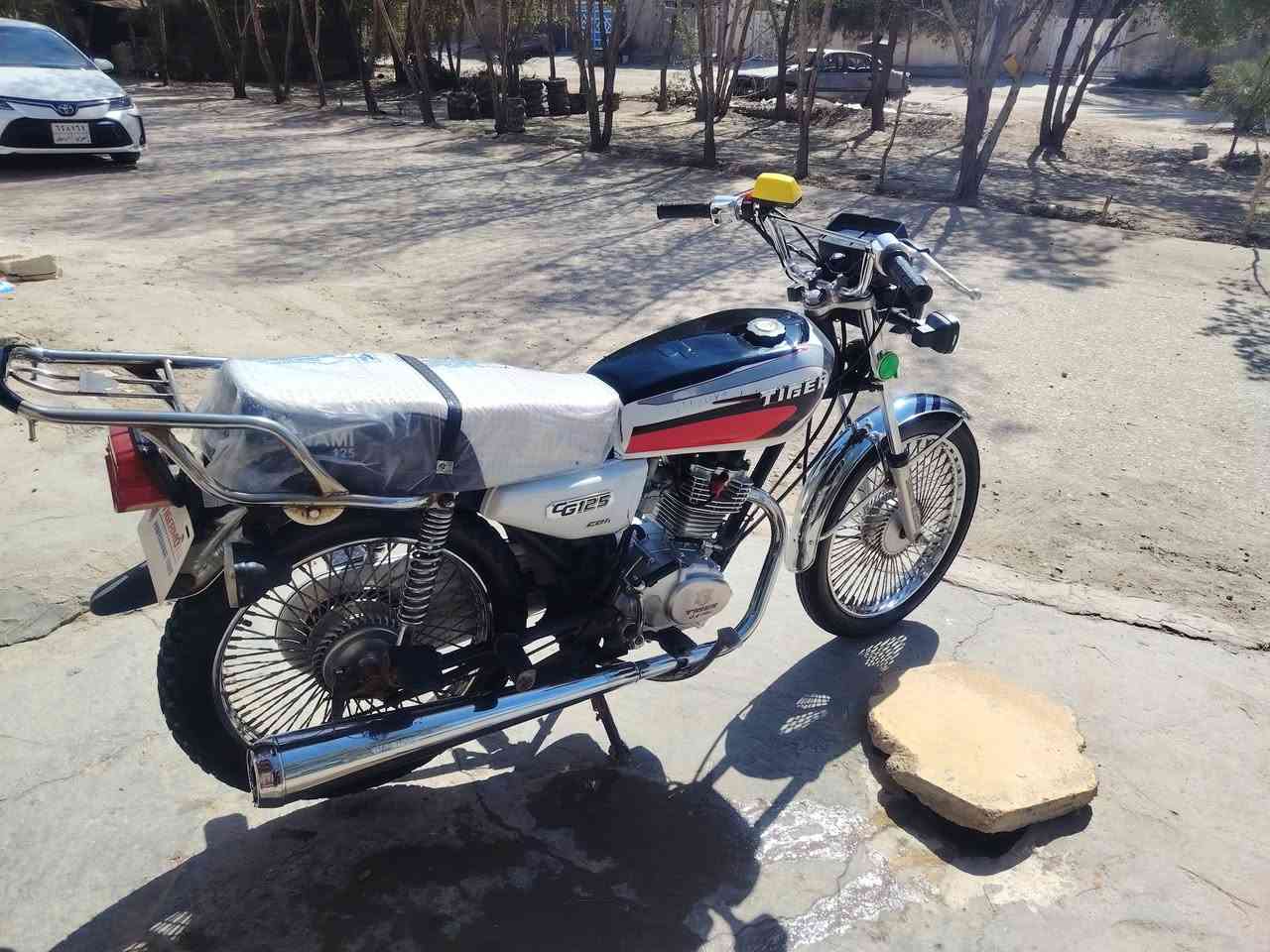 سلام عليكم دراجه تايكر موديل 21 اوراق 
البيع 450بيه مجال كهربيات كله شغاله  اي نقص ما بيه اي ستفسار خاص


**إذا كنت صاحب هذا الإعلان وتريد حذفه لأي سبب، رجاءا أرسل رسالة إلى الدعم الفني**