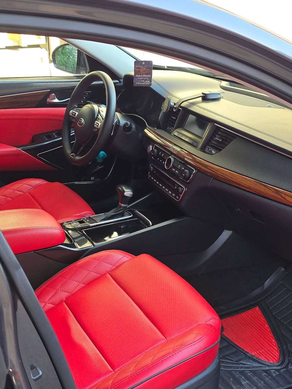 سلام عليكم
للبيع كيا كادنزا خليجي فووول مواصفات موديل 2018 بي جاملخ الخلفي صبغ 
السيارة خير من الله ترايهه مناقصهه اي شي 
صدر امامي وخلفي كله جديد اصلي وكالة السيارة برغي مابيهه نقص من كلشي 
بصمه 
بانوراما
كشنات جلد تدفئه
ويل قياس ١٩
تخم تاير جديد
السعر ١٧٥ ورقة
العنوان بغداد جميلة 
*********** احمد
