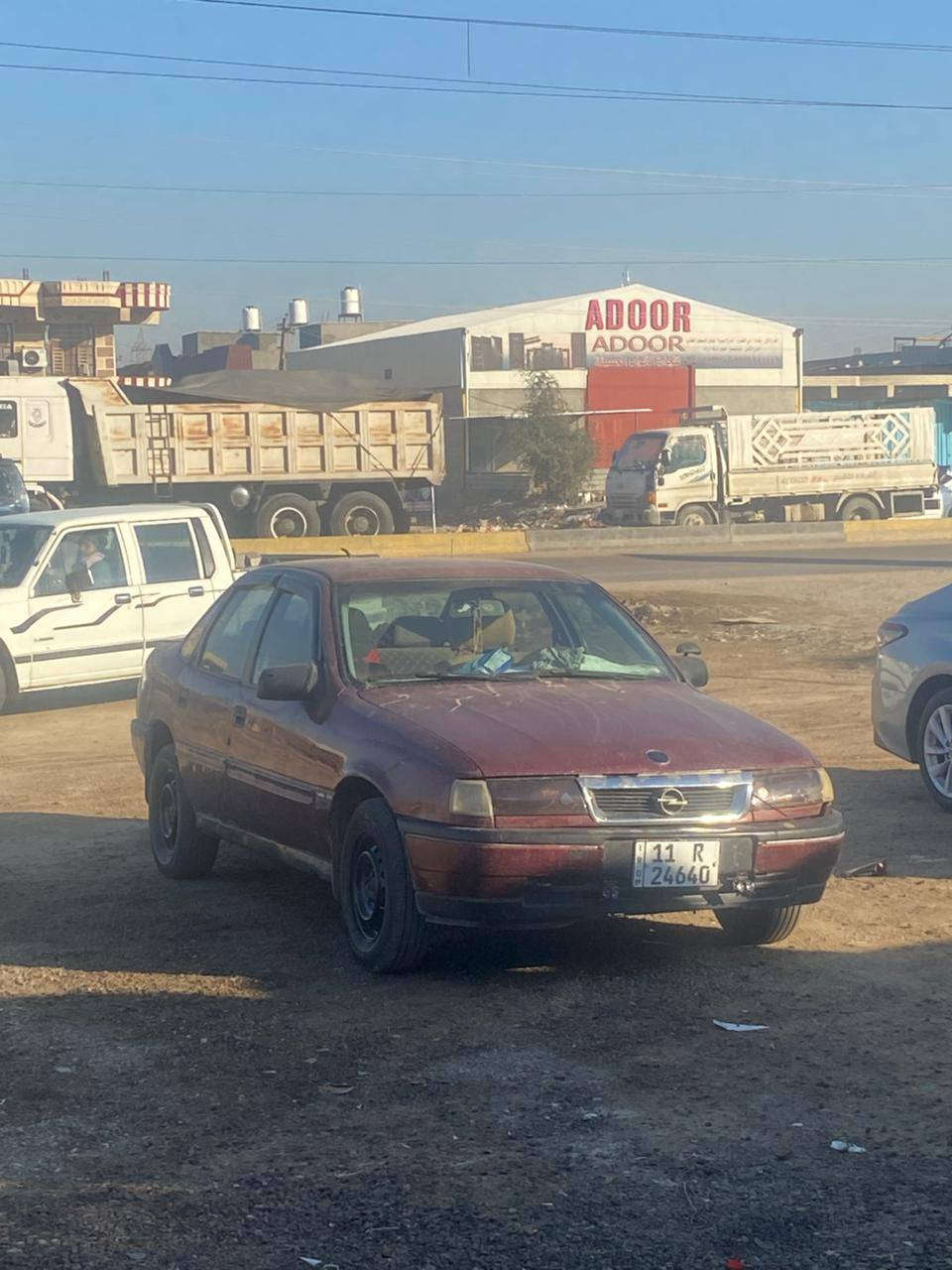 سلام عليكم اوبل فكتره موديل 92 محرك ،2000 محرك وكير جدد سياره بلاديه 
والباقي شوفت العين رقم الهاتف *********** عنوان بغداد ابو غريب
