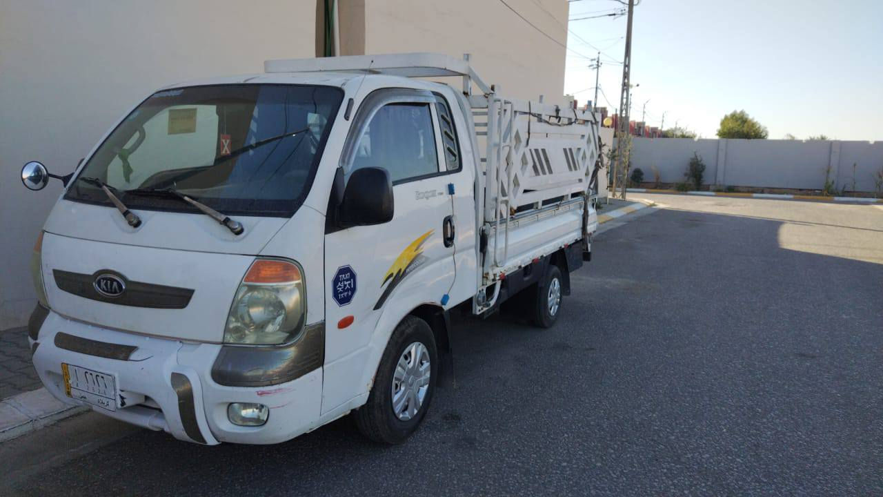 سلام عليكم كيه بنكو 3000 للبيع
السياره مكفولة كير و محرك جديد مال حاويه و شاصي كهربائية تخم تايرات كله جديد تنكر و تطلع كبل السنوية تنفذ 2028  رقم 2626 كربلاء المقدسة حمل موديل 2008 السعر 95ورقه 💲
*********** مكاني كربلاء الحر مقابيل العلوه النموذجية
